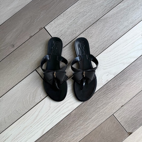 Salvatore Ferragamo Bali Jelly Flip-Flops